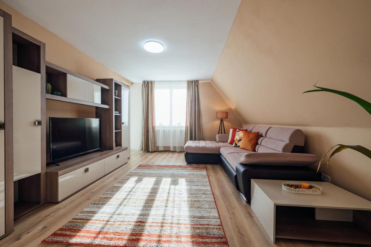 Skarabeus Appartement Odorheiu Secuiesc Buitenkant foto